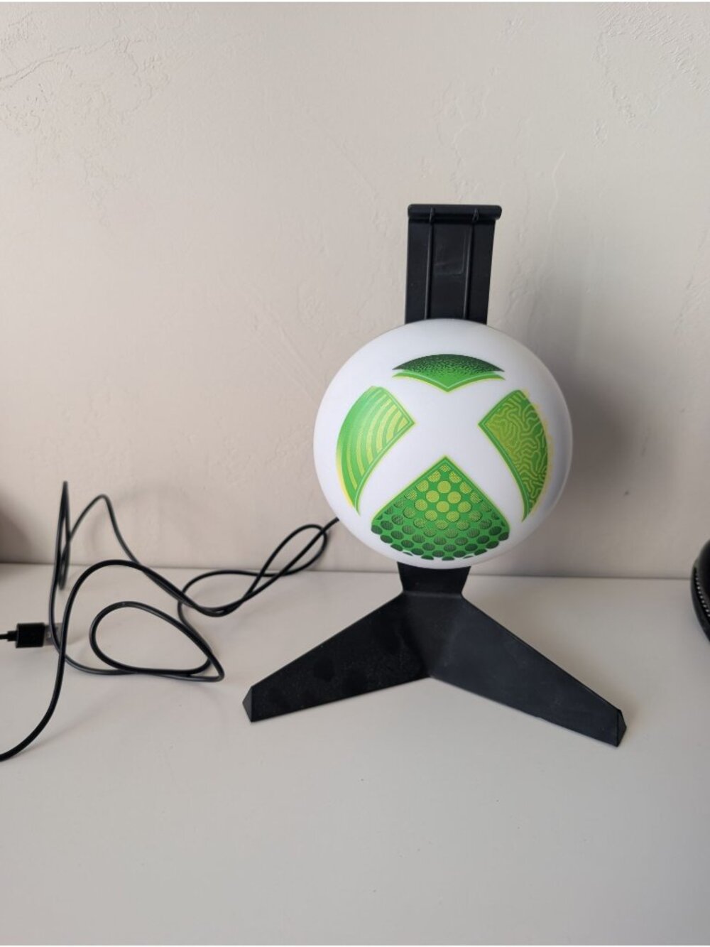 Xbox Official Head Light Gear Light Up Headphone Stand 2 Lighting Modes